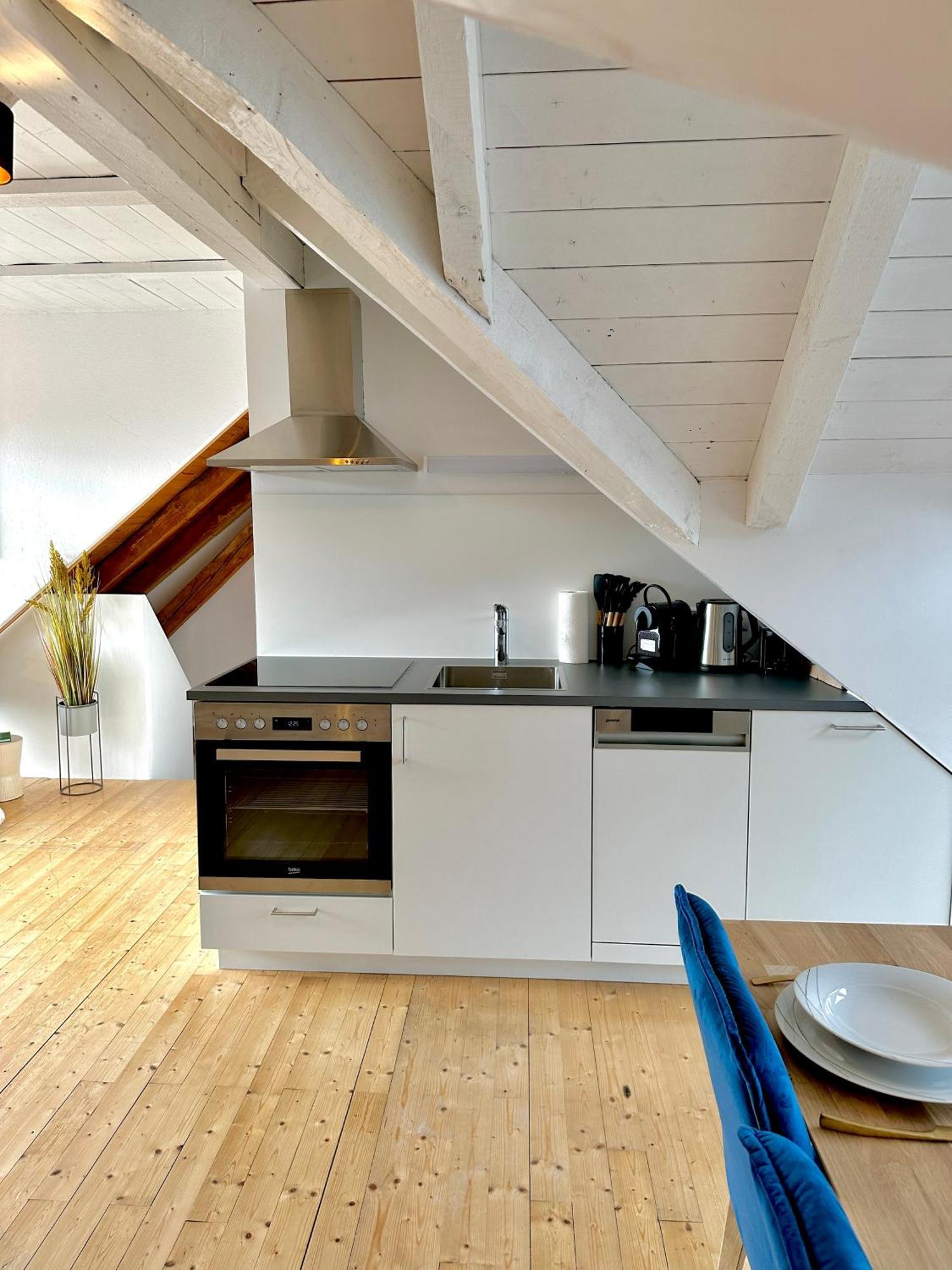 Zentrale Wohnung Mit Dachterasse Bregenz Bagian luar foto