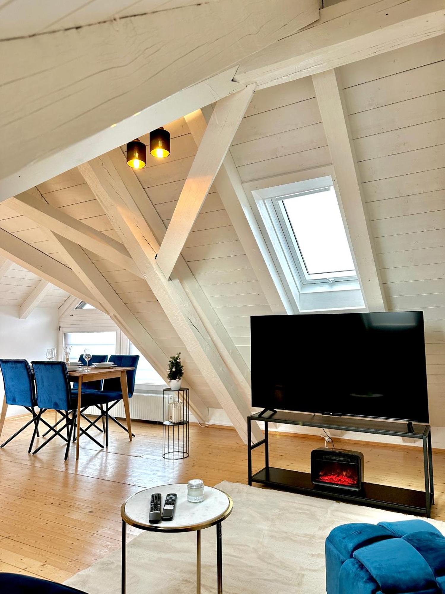Zentrale Wohnung Mit Dachterasse Bregenz Bagian luar foto